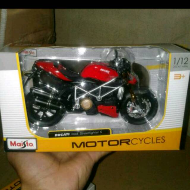 Miniatur motor Ducati streetfighter s by maisto