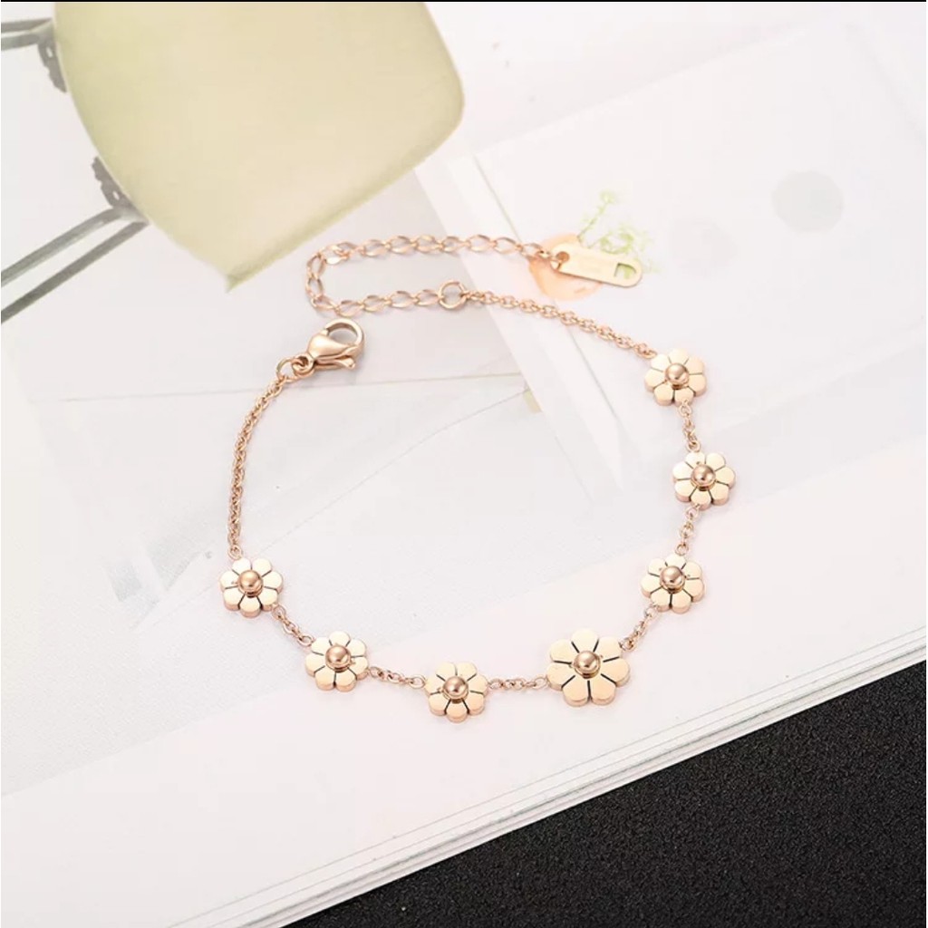 Gelang Kaki Titanium Aksen 7 Bunga Warna Rose Gold dan Gold