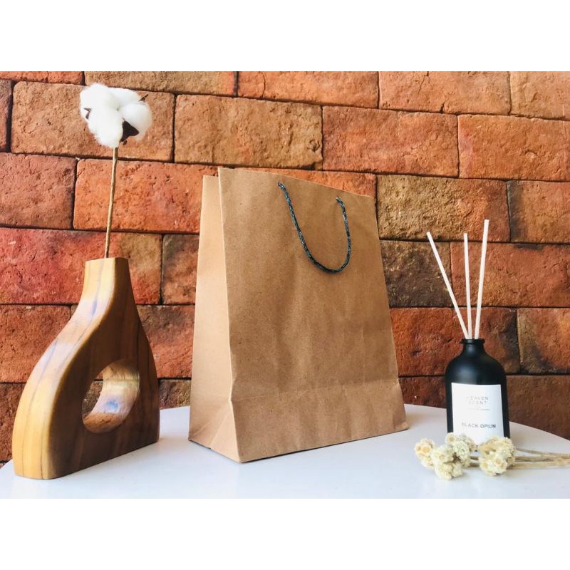 

Paper bag polos coklat pernikahan khitan 18x8x25
