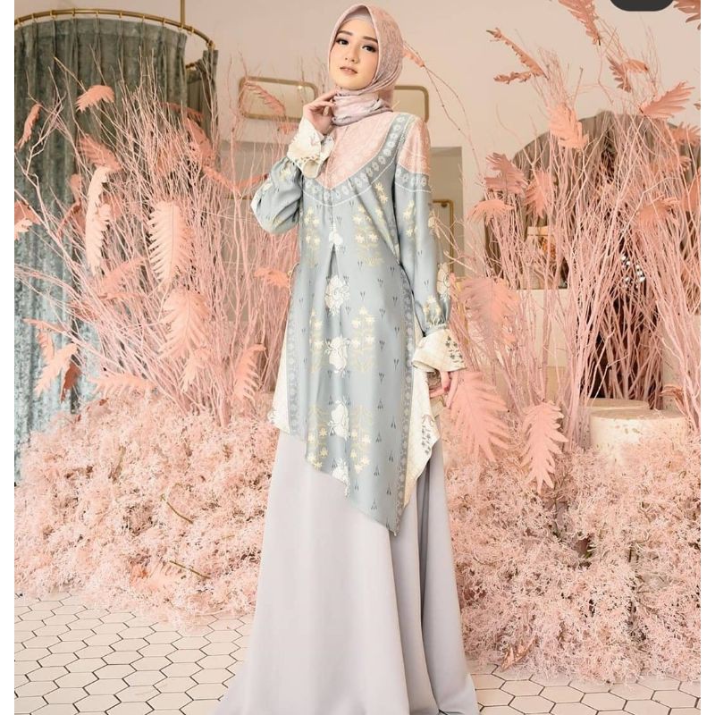 Rafflesia blouse wearing klamby