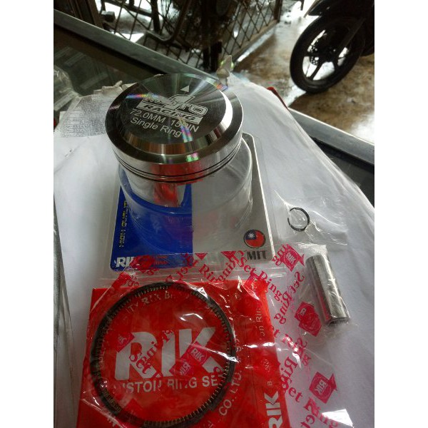 BEST SELLER   piston moto1 72 pin 15 single ring. original moto 1 plus ring