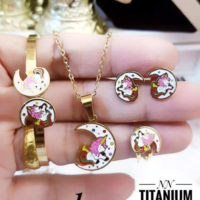 Titanium set perhiasan anak 0129k