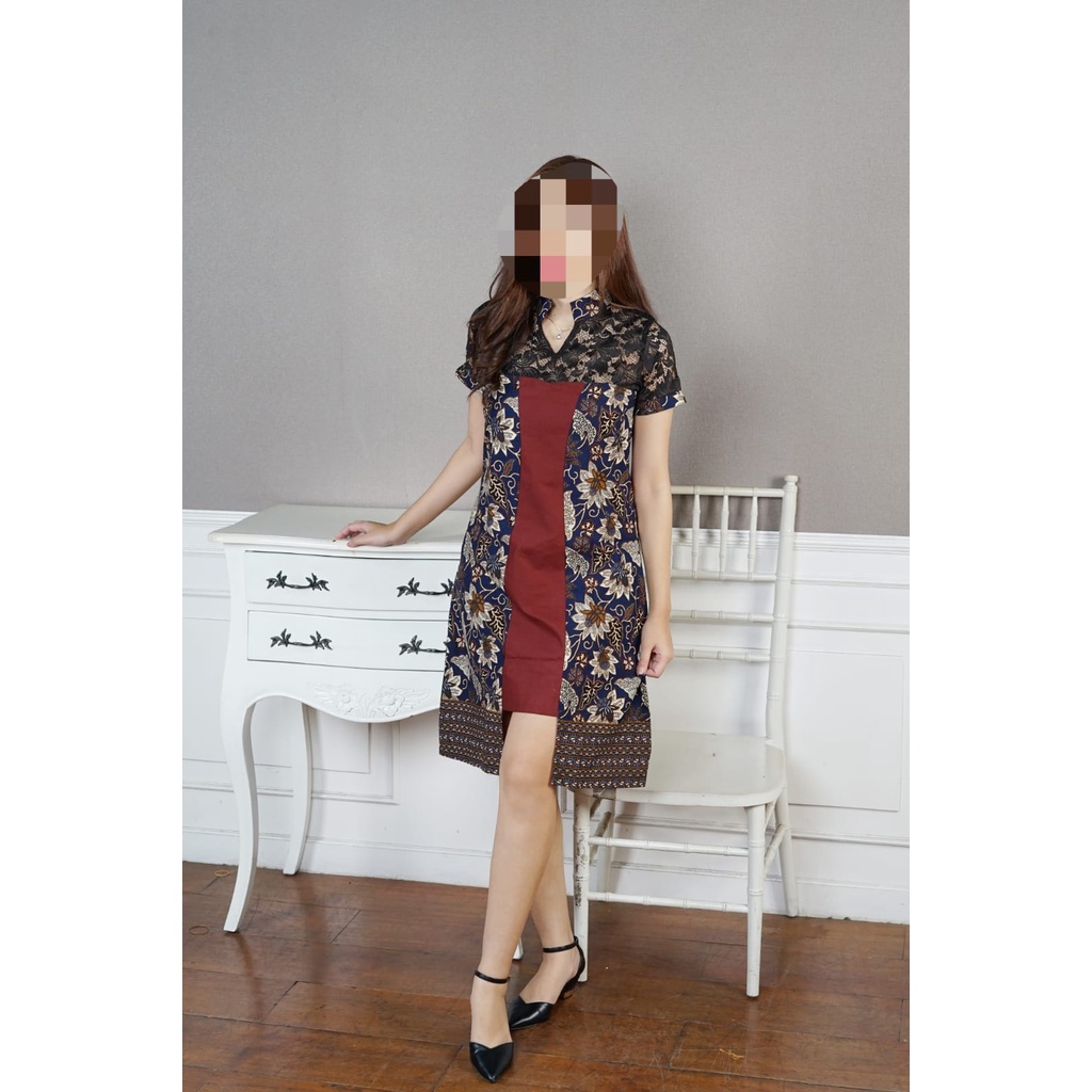 TERUSAN BATIK NAVY BROKAT