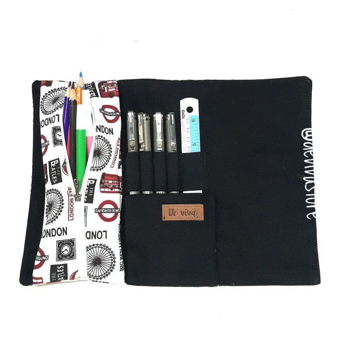 

Aman Roll Pencil Case / Tempat Pensil Gulung - London Sale!!!