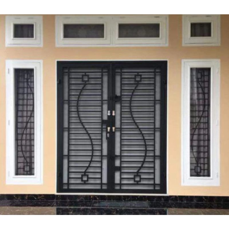 Pintu pengaman teralis kasa anti nyamuk minimalis dua pintu.