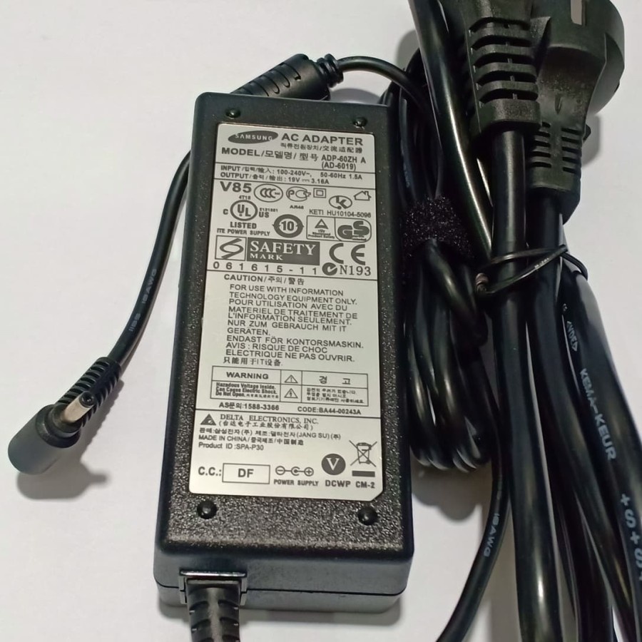 Ac Adapter Charger Casan Laptop Samsung 19V-3.16A 60W Colokan Kecil