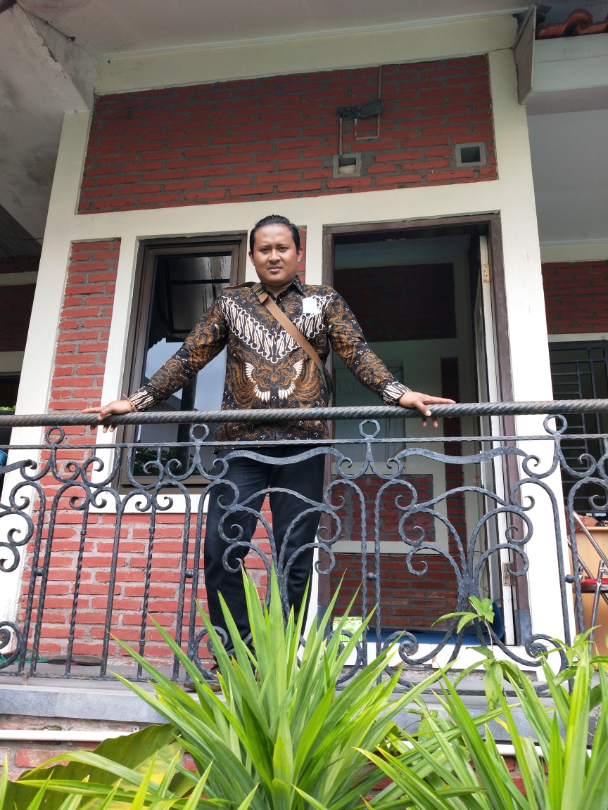 Kemeja Batik Pria Lapis Furing Lengan Panjang Peksi Hitam