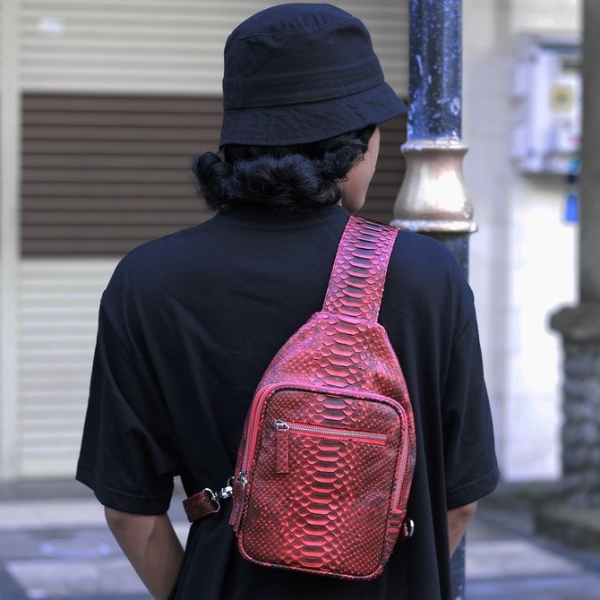 Tas Selempang Kulit Ular Pria Wanita - Snake Skin Leather Sling Bag