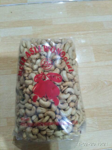 Kacang mete mentah super