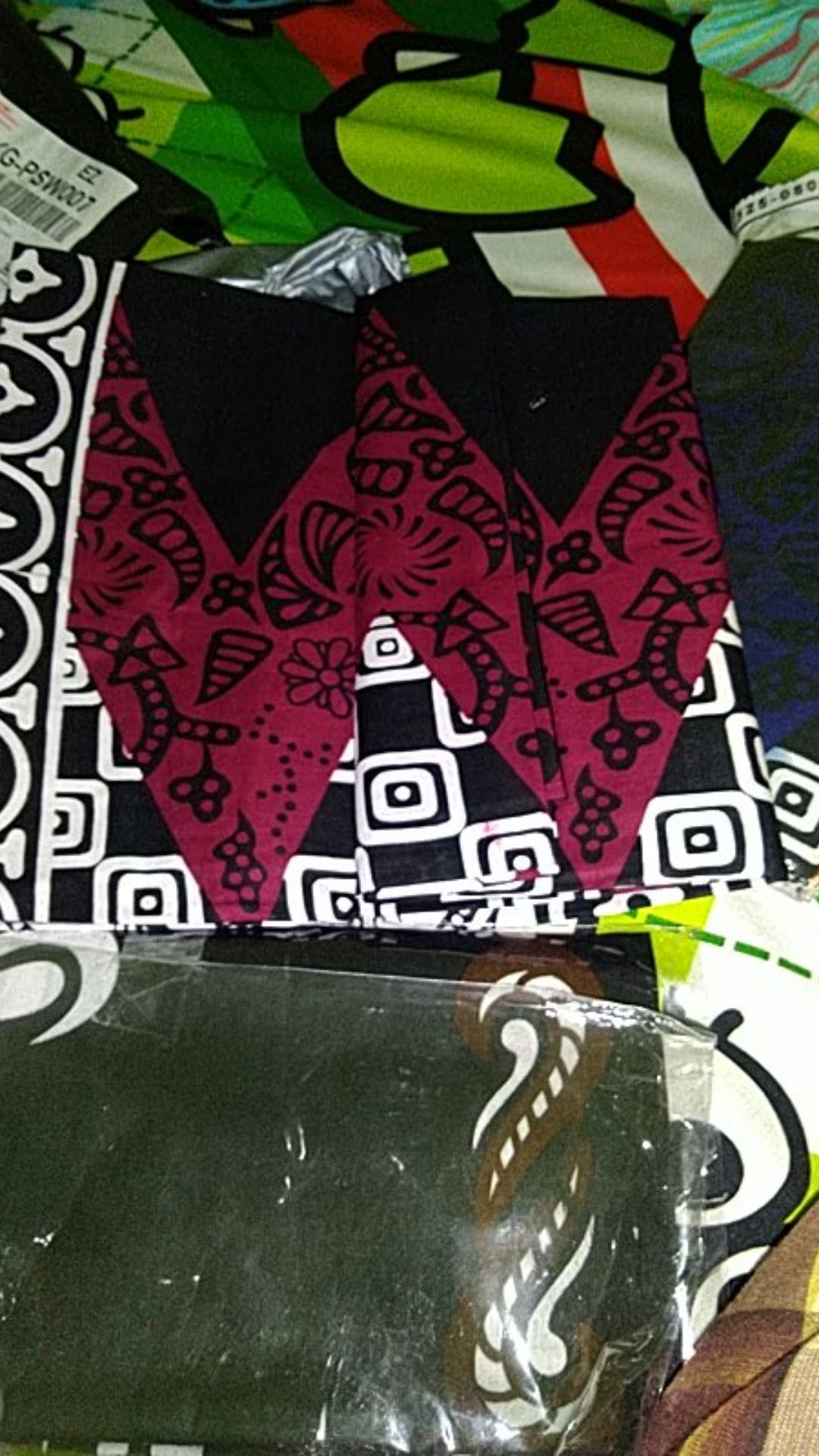 Sarung Anak Batik Halus Motif Kepyuran - Warna Merah- Bukan Sarung Gus Azmi Bahan Katun(kaku)