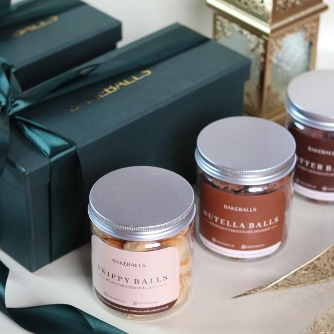 

Fitri Hamper | Paket Hampers Lebaran Idul Fitri | Kue Kering Premium Sarahasana_