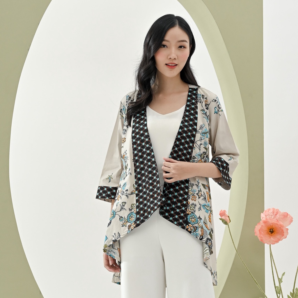 Zhara- Blitar / Blazer Batik Wanita