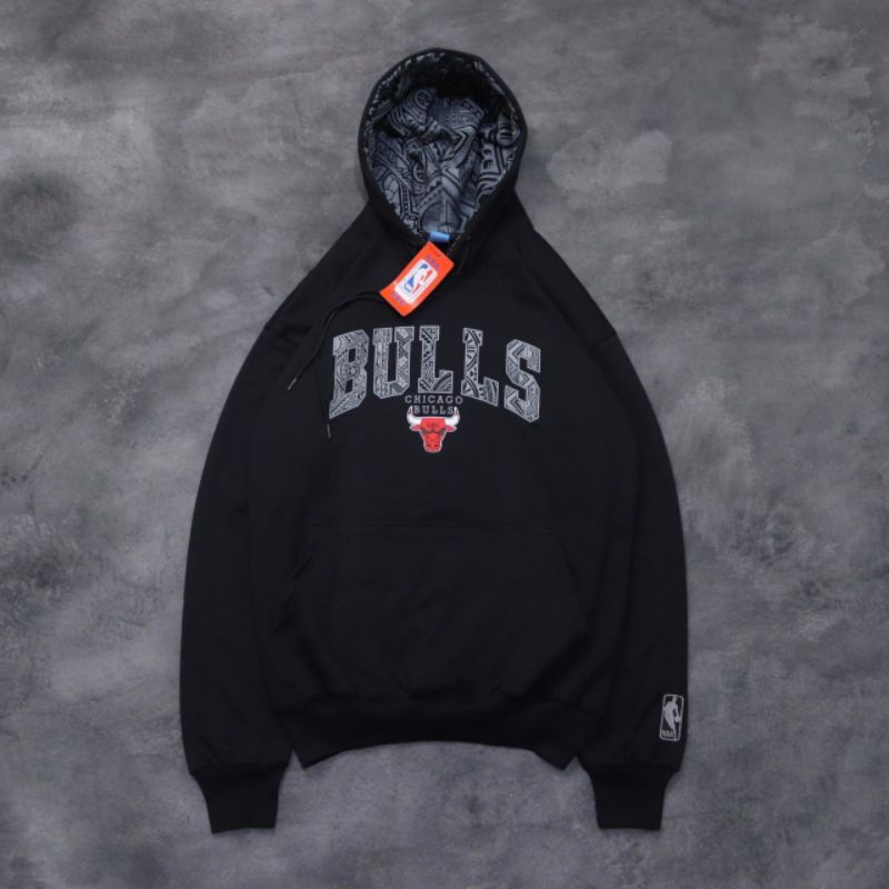 SWEATER HOODIE MITCHELL &amp; NESS X BULLS BATIK FULLTAG &amp; LEVEL