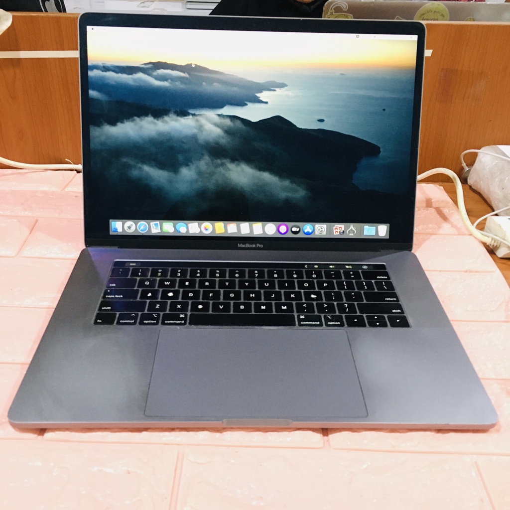 Second Macbook Pro 15inch Grey 2018 Core i7 Dual Core | Ram 16GB | SSD 256GB