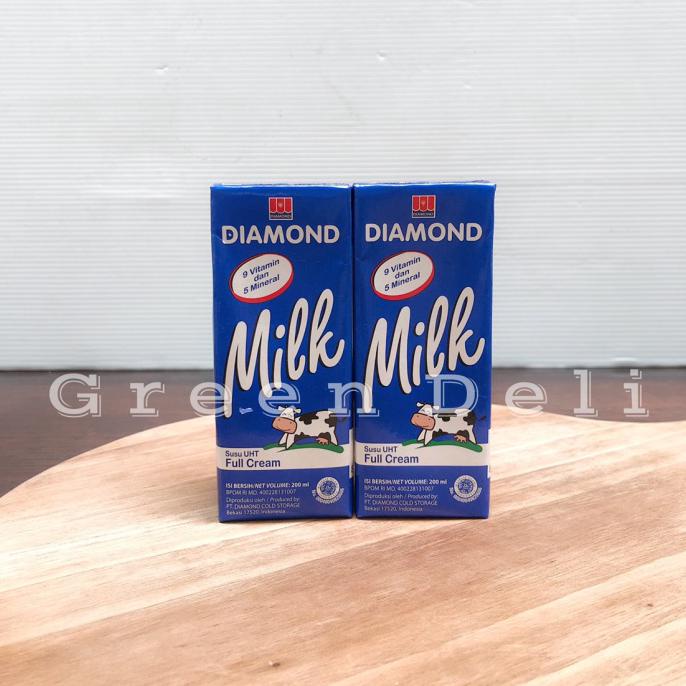 

SUSU DIAMOND UHT MILK FULL CREAM 200ML - 1 KARTON