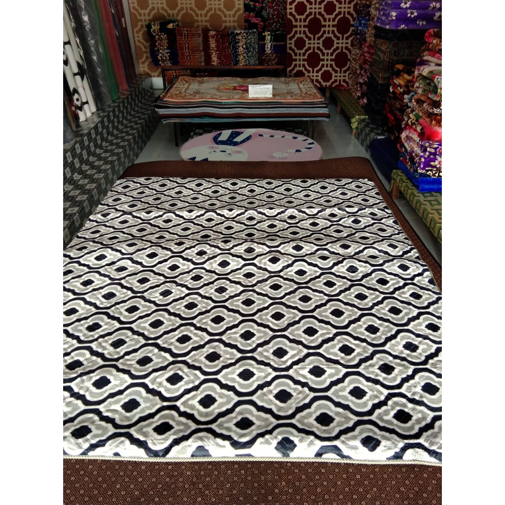Karpet malaysia jumbo | karpet malaysia batik ungu classic | karpet bulu