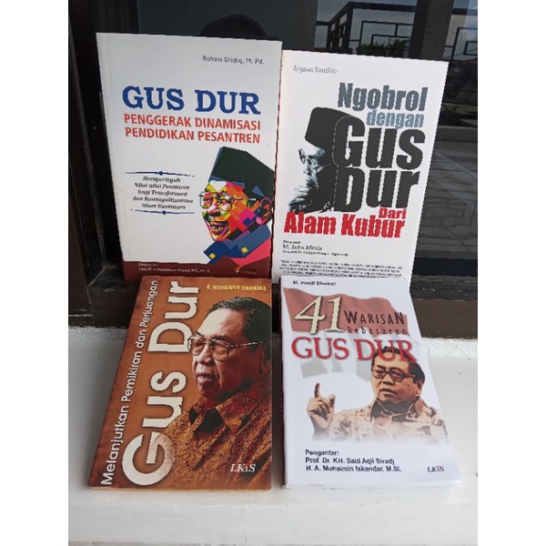 BUKU FILSAFAT / AGAMA / BIOGRAFI GUS DUR / GUS DUR PENGGERAK DINAMISASI PENDIDIKAN PESANTREN | NGOBR
