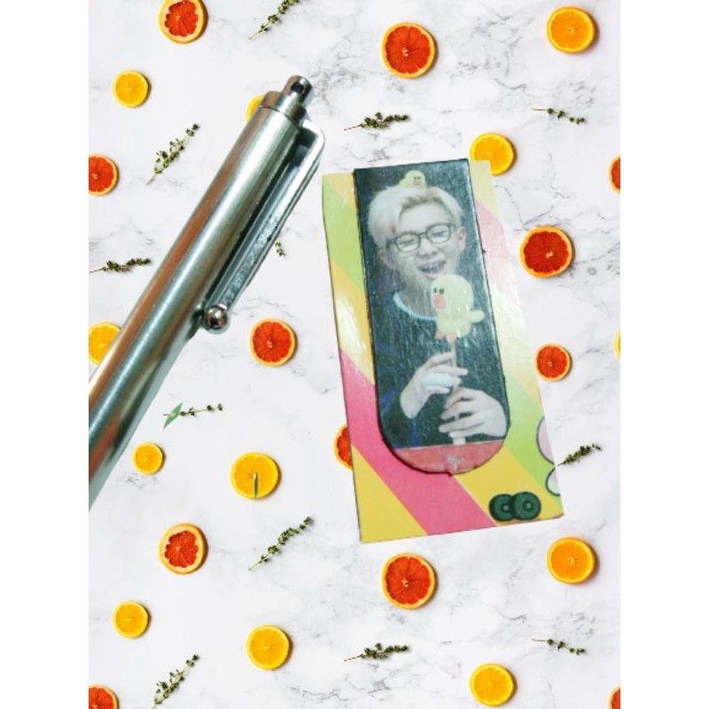 

Pembatas Buku Magnet RM BTS