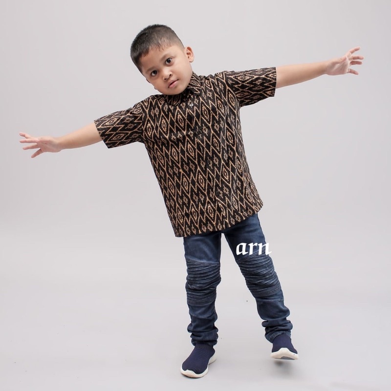 Kemeja Batik Anak Pendek Motif Kobes Abu Usia 1-12 Tahun