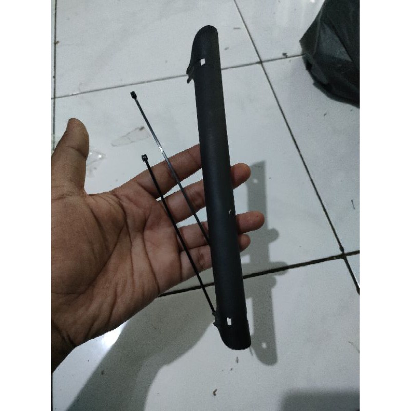 Frame Pelindung Rantai Sepeda Bahan Plastik