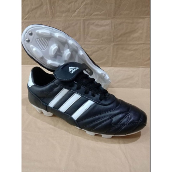 sepatu bola full kulit sapi