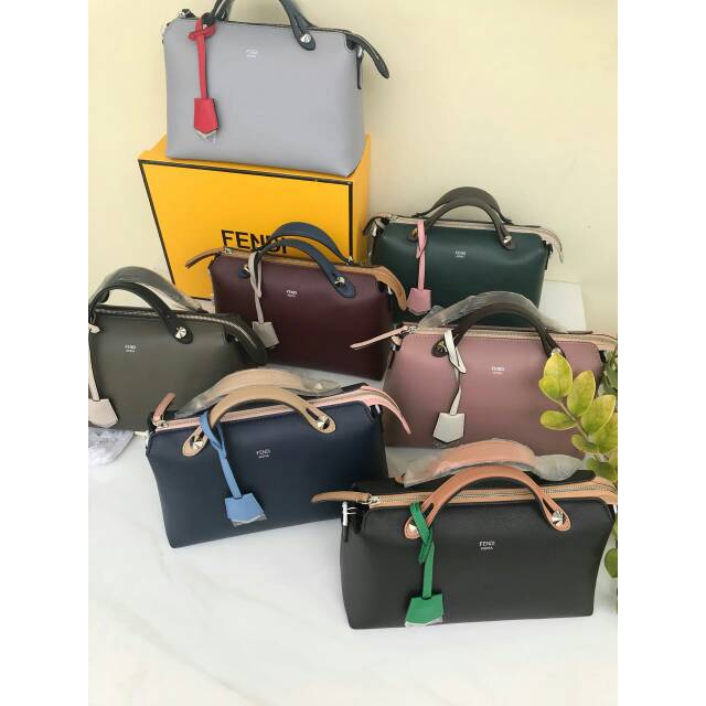Sling / handbag Fendi by the way supermirror