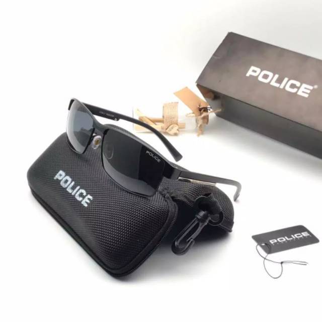 KACAMATA FASHION / KACAMATA SUNGLASS PRIA POLICE P24 FREE CAIRAN PEMBERSIH DAN LAP