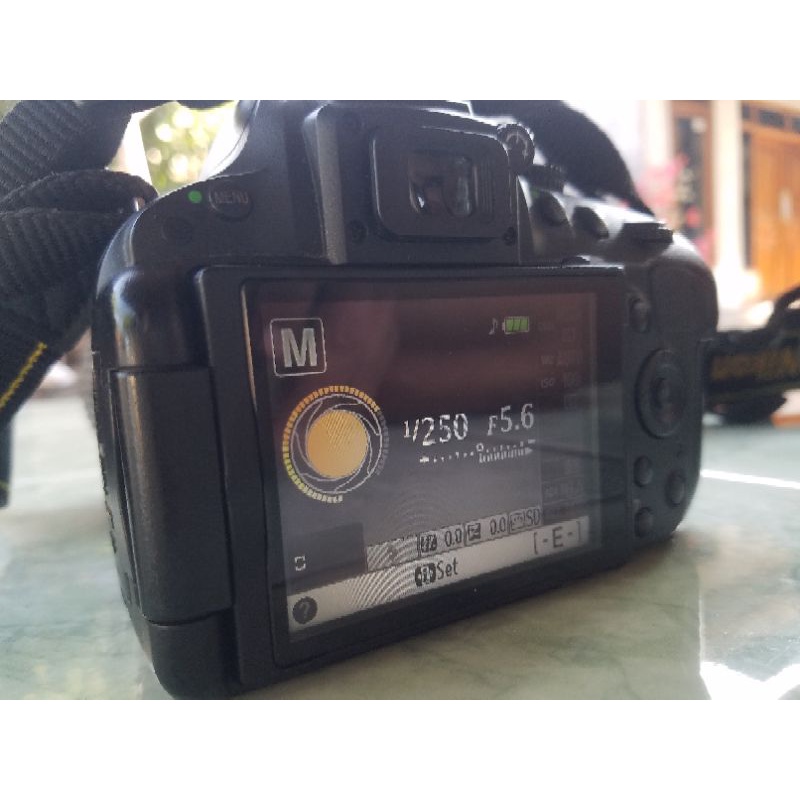 Kamera Nikon D5100 lensa kit vr I murah bekas