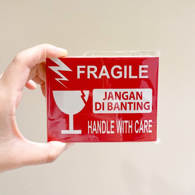 

Sticker Fragile Ukuran 10 x 7,8 cm ready stock makassar harga per 1 pack isi 50