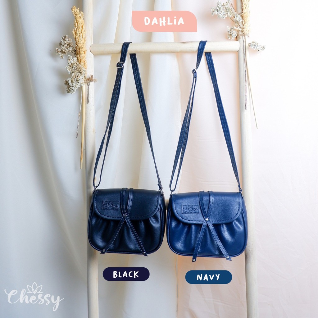 Dahlia Tas Cantik Kulit Sintetis Sling Bag by Chessy