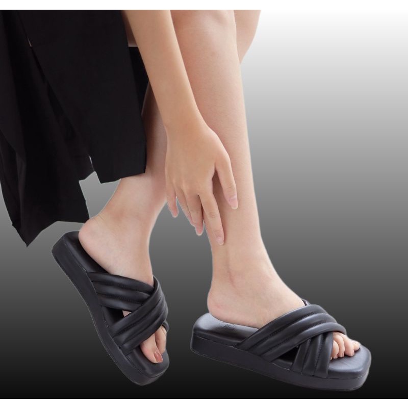 SANDAL SLOP WANITA EMPUK SILANG ILONA