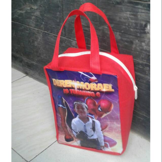 

Goodiebag ULTAH 20×10×T25