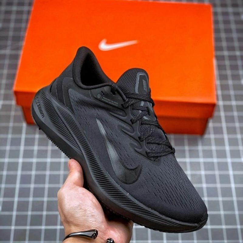 nike air zoom triple black