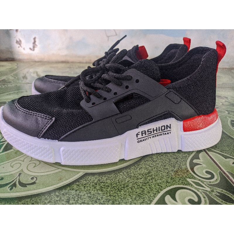 Sepatu Sneakers Panarybody