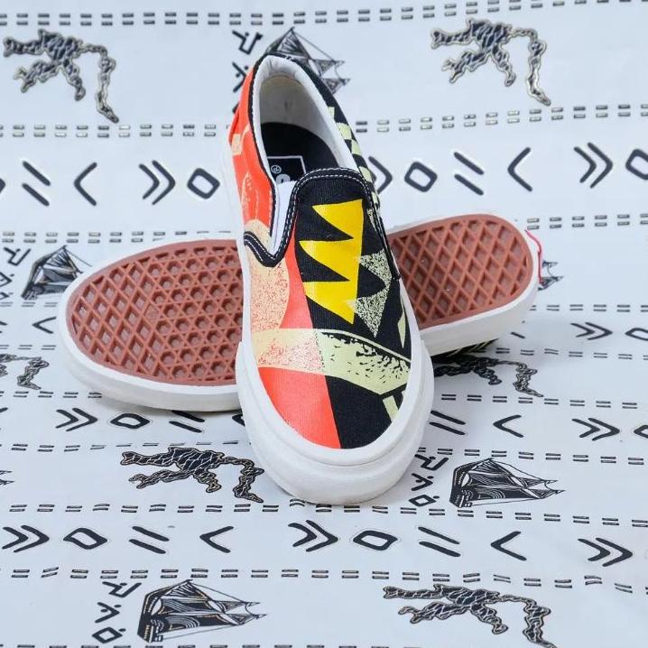 Paling Diminati Sepatu Vans Slip On X Moma Black Premium Terlaris / Vans Moma Hitam Sepatu Slip On P