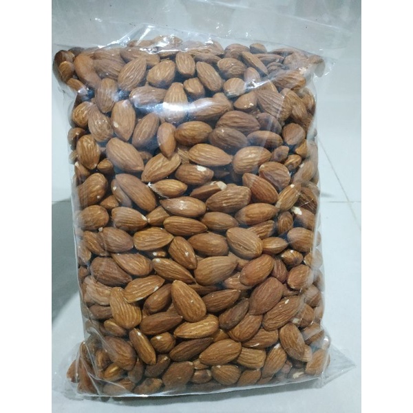 

Almond panggang 1000 gr