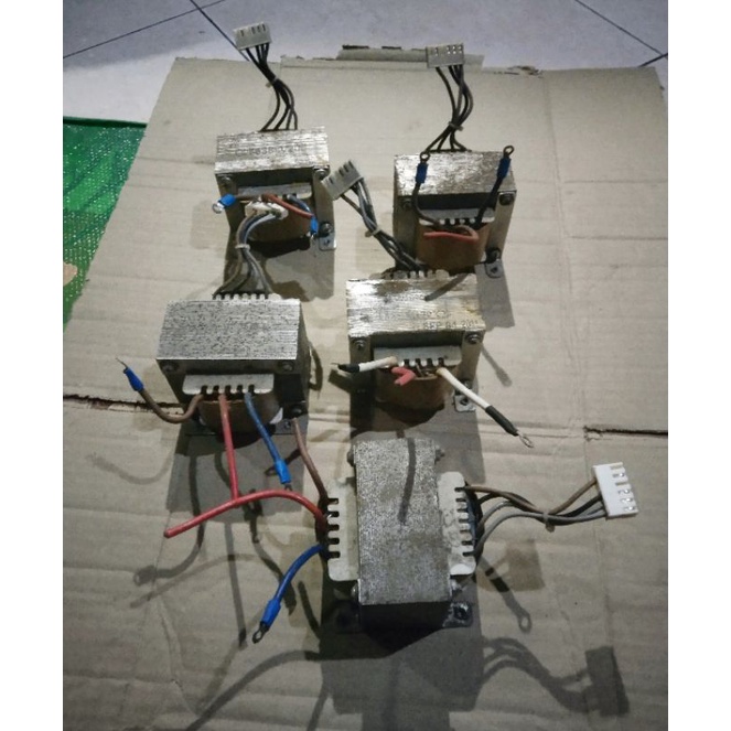 Trafo inverter bekas UPS prolink 600vaSebagai trafo :Input PLN 220vac