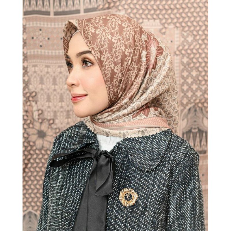 JULANG SCARF WAKATOBI