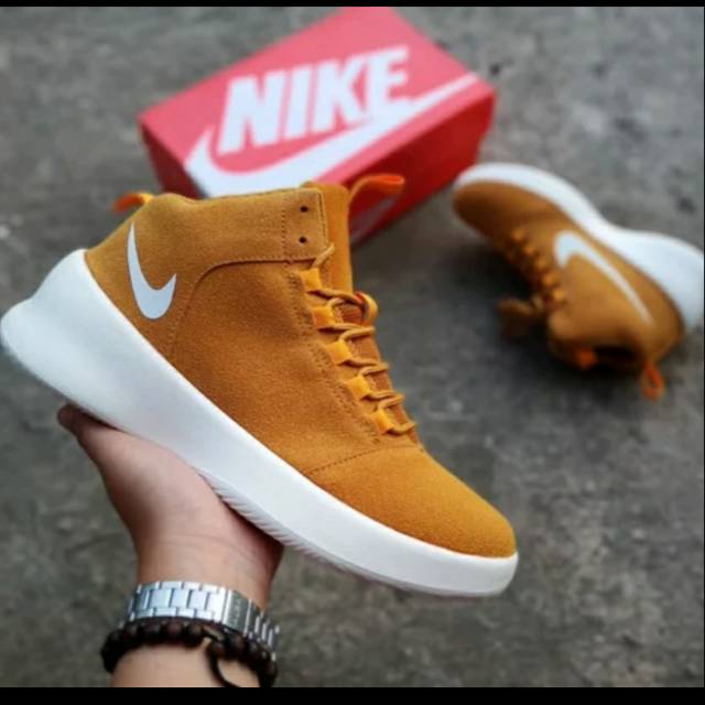 nike boots original