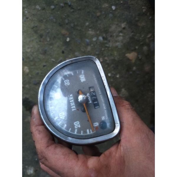 speedometer yamaha v75