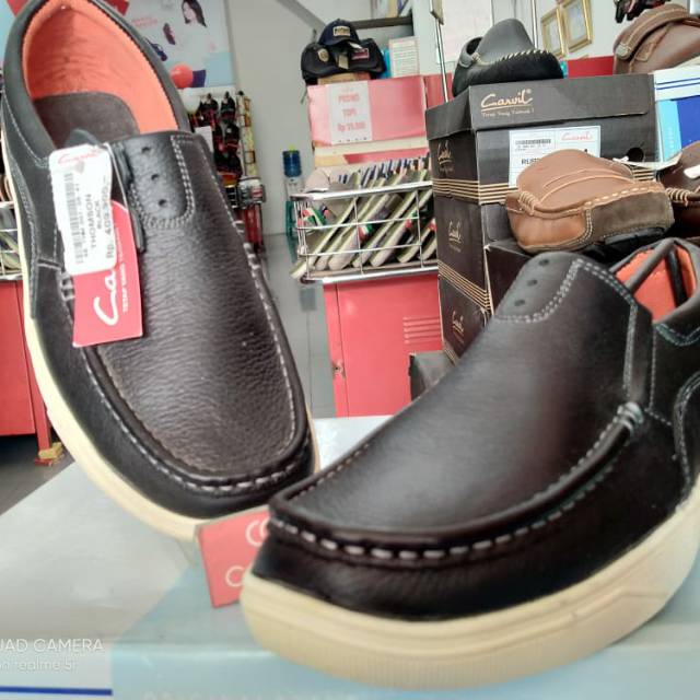 Sepatu Carvil