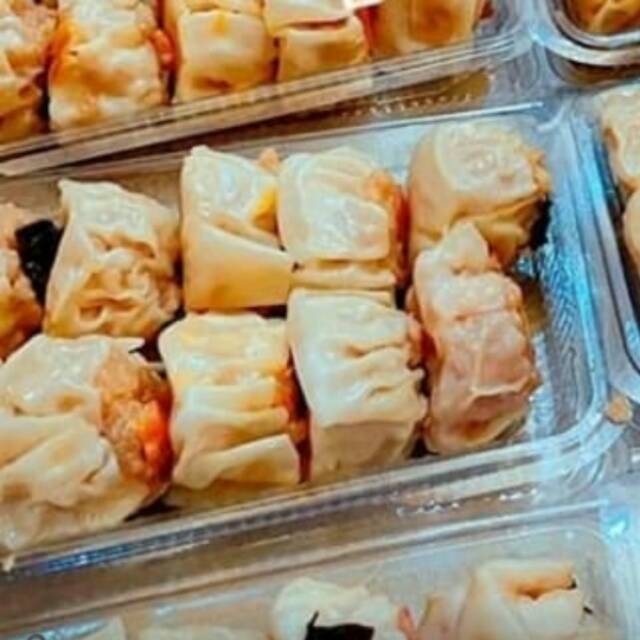 

Dimsum kemasan isi 10 pcs (Topping Mix Kepiting, Ayam, Sosis, Lobster, Smoked Beef)