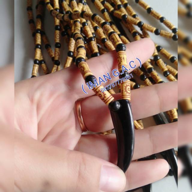 Kalung kayu taring hitam/kalung fashion peria