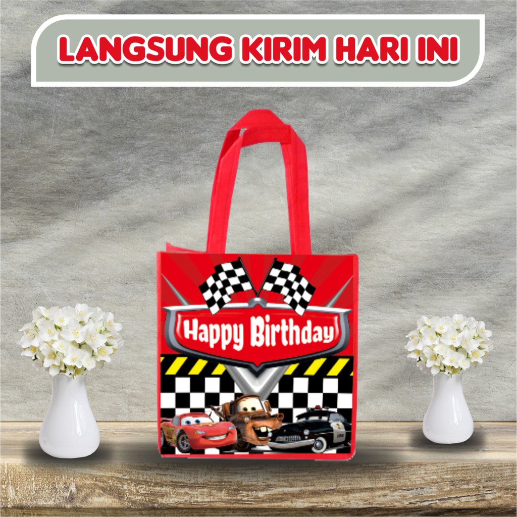 

Tas Goodie Bag Ulang tahun Anak Untuk Bingkisan Snack atau Kado dan Souvenir Muat Kotak Kfc Uk 20 X 14 X 25 Langsung Kirim