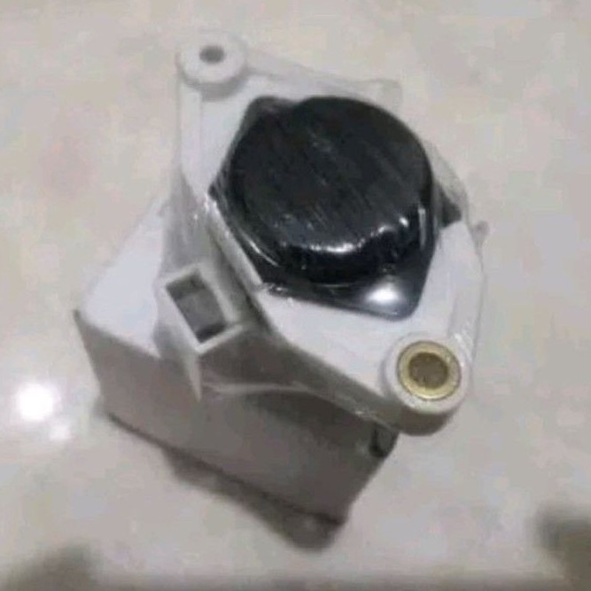 IC/Regulator Alternator/Dinamo ampere mercedes 24V