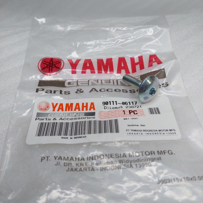 Baut L cover bawah body r15 mt15 vixion r xsr 115  stop lamp r25 mt25 original 90111 06117