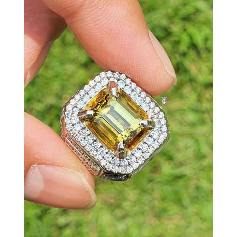 Yellow sapphire