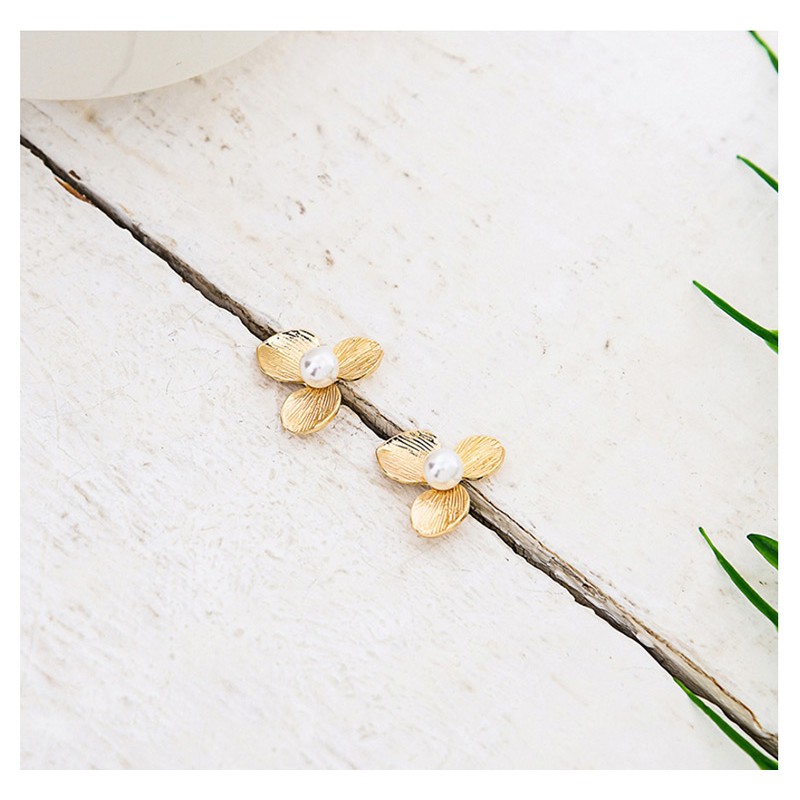 LRC Anting Tusuk Fashion Gold Flower Earring F46243