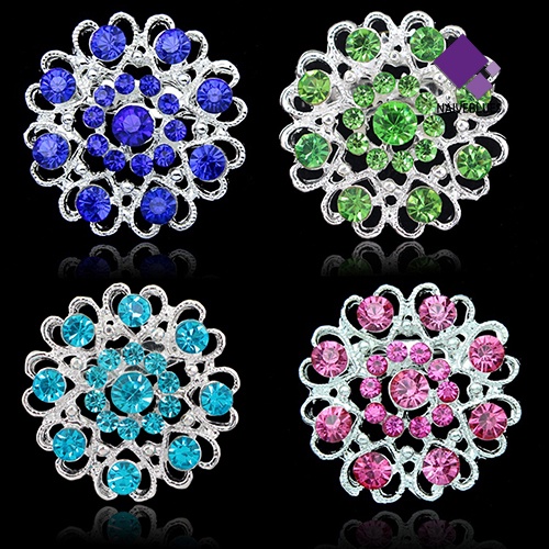 Bros Bentuk Bunga Aksen Kristal Dan Berlian Imitasi Warna Silver