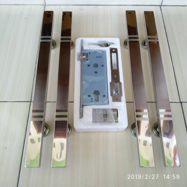 Handle pintu rumah minimalis motif kotak paket komplit